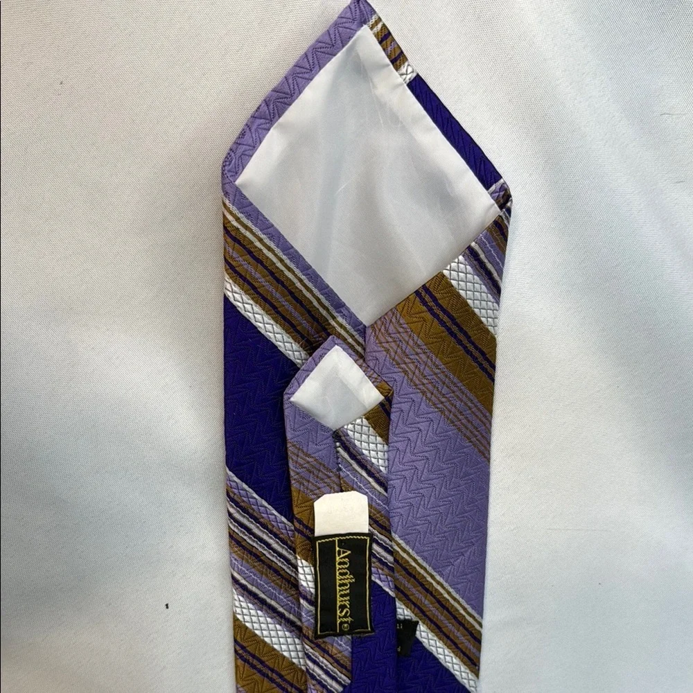 Vintage 1970’s Andhurst Men’s Clip-On, Snapped(TM), Striped Tie, Purple&Gold